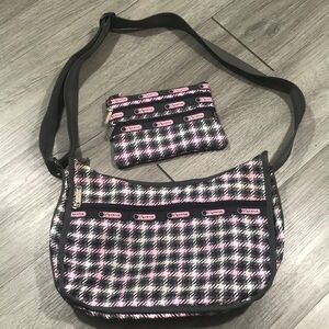 LeSportSac 2 Piece Set Houndstooth Pink, Gray, White Crossbody & matching Clutch